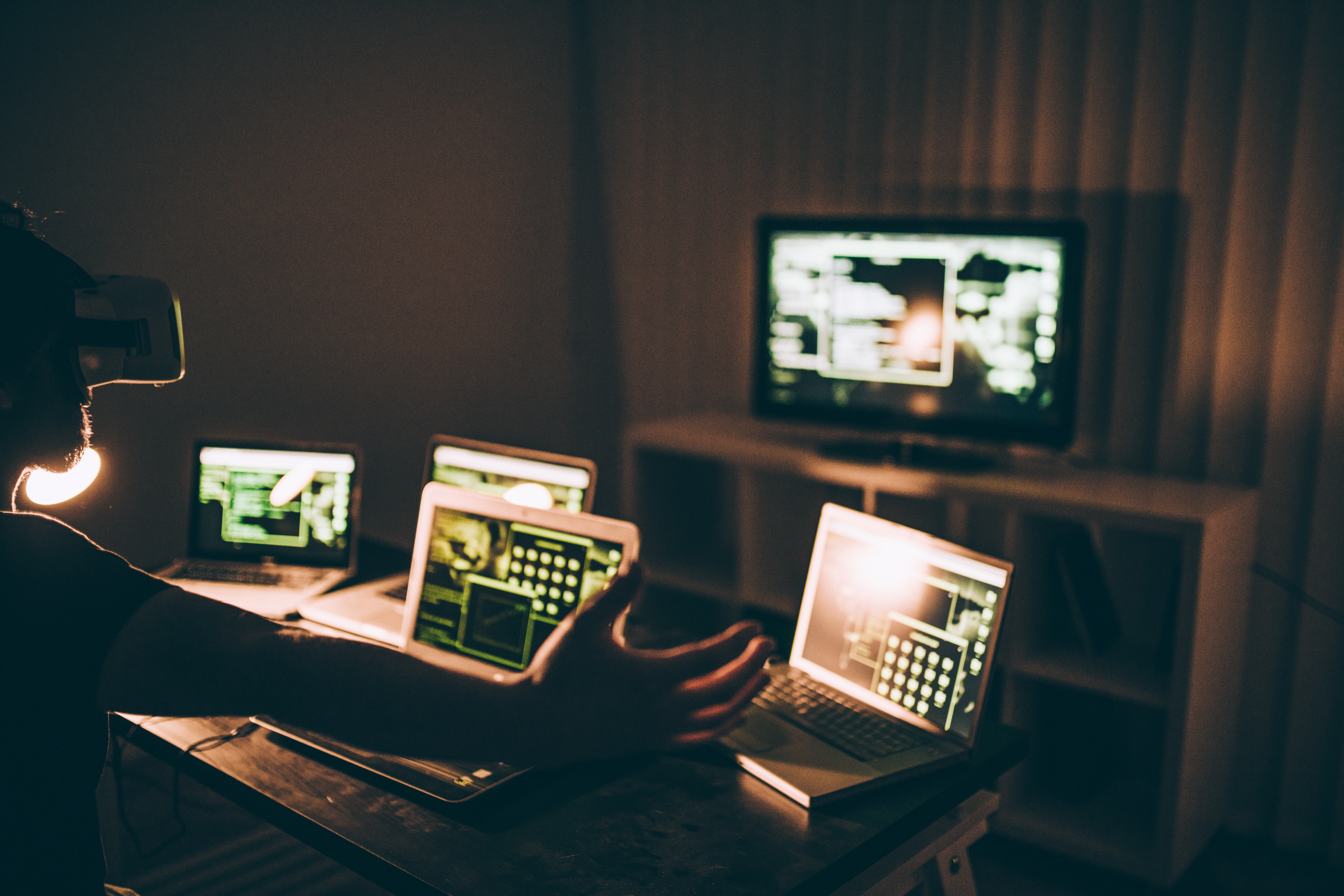 Hacker in virtual reality